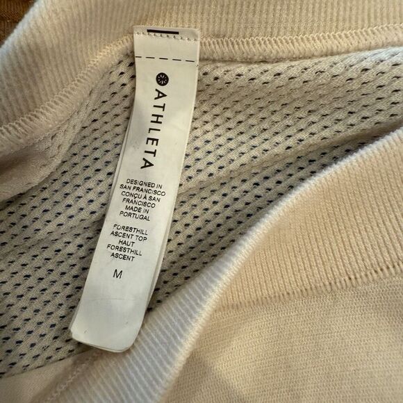 Athleta Ascent Top- Cream, size M - Picture 3 of 7